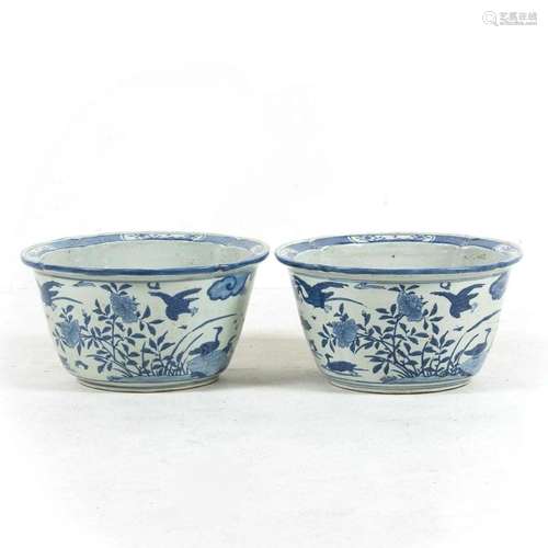 PAIR OF BLUE & WHITE BIRD & FLORAL PLANT POTS