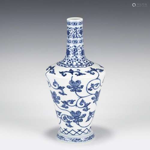 QING YONGZHENG BLUE & WHITE BOTTLE VASE