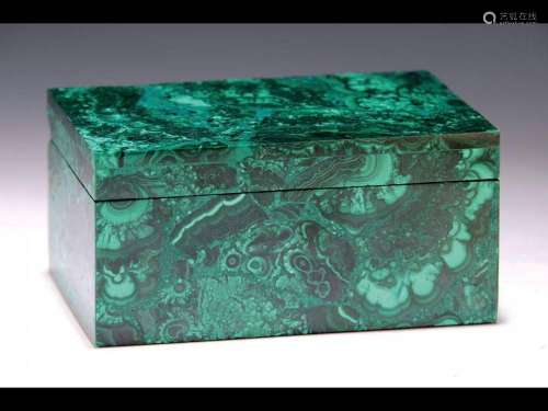 Lidded box made of malachite, modern, approx