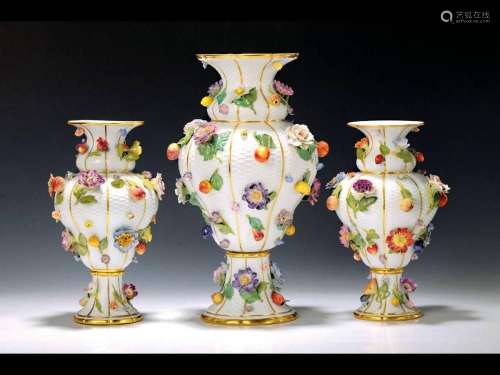 Three-part vase set, Meissen, around 1870/80, designed by
