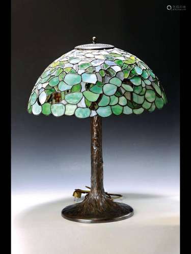 Table lamp in the Tiffany style, 20th century, heavy