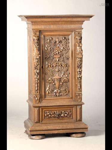 Cupboard, historicism, around 1900, oak, richly