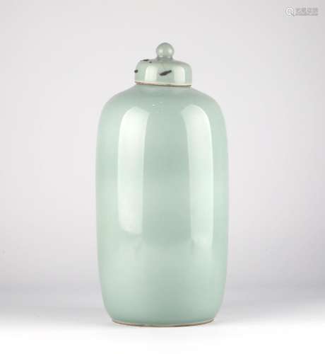 Chinese Celadon Vase w Cover