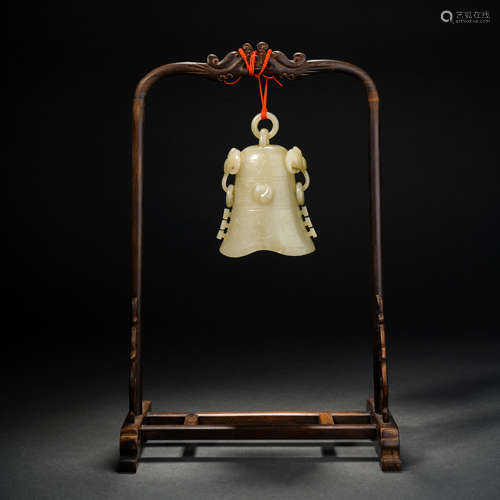 Hetian jade chime bell with eight trigrams pattern