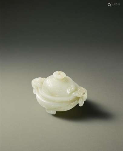 A WHITE JADE INCENSE BURNER AND COVER 18th/19th century (3)