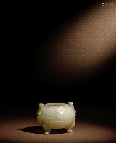 A VERY RARE MINIATURE JADE INCENSE BURNER, DING Song Dynasty