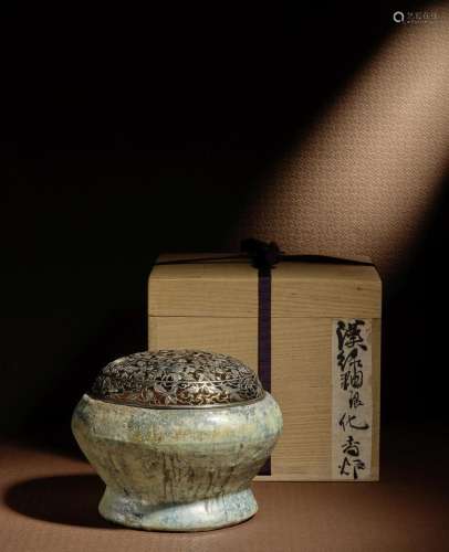 A GREEN-GLAZED JAR Han Dynasty or later