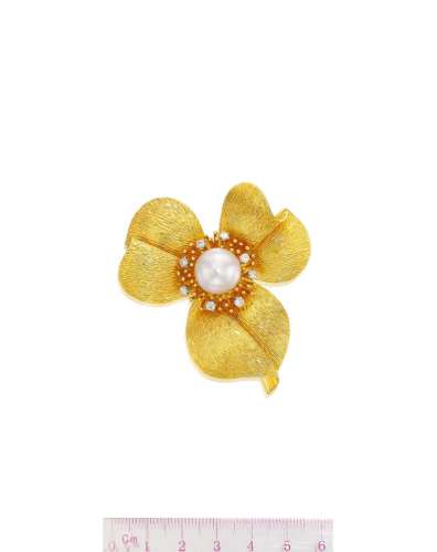 CULTURED PEARL AND DIAMOND 'FLOWER' BROOCH