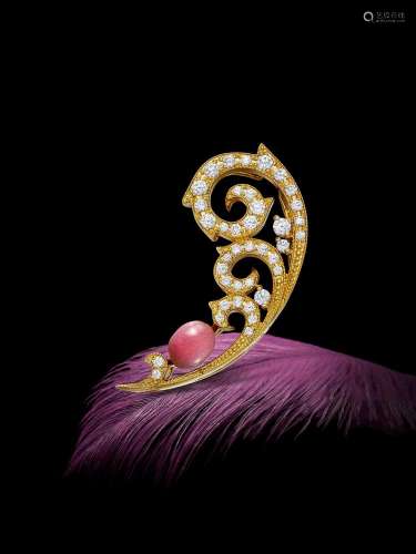 CONCH PEARL AND DIAMOND 'FEATHER' BROOCH