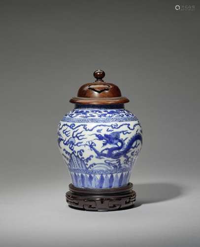 A RARE IMPERIAL BLUE AND WHITE SMALL 'DRAGON' JAR Wa...