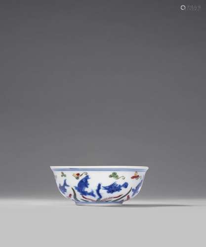 A FINE AND SMALL WUCAI 'FISH' BOWL Wanli six-charact...