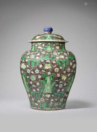 A LARGE FAMILLE VERTE AUBERGINE-GROUND BALUSTER JAR AND COVE...