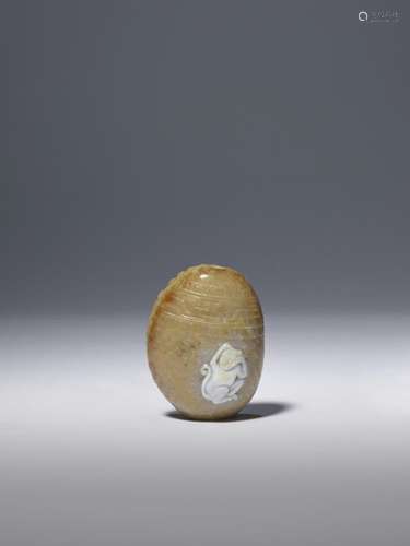 A CARVED CAMEO AGATE 'EAGLE' SNUFF BOTTLE 18th/19th ...