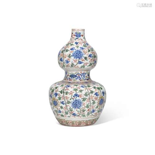 明萬曆 青花五彩纏枝蓮紋葫蘆瓶 WANLI PERIOD (1573-1619)
