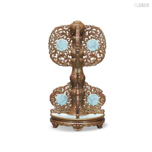 AN EXTREMELY RARE ENAMELLED AND GILT-DECORATED SIMULATED 'GO...