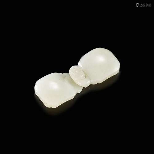 A white jade belt buckle, Qing dynasty, 18th - 19th century ...