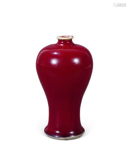 清乾隆 红釉梅瓶