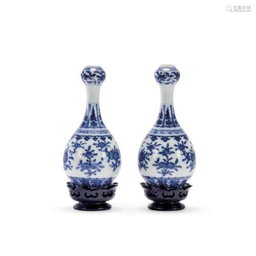 Pair of bottle vases China, Qianlong mark