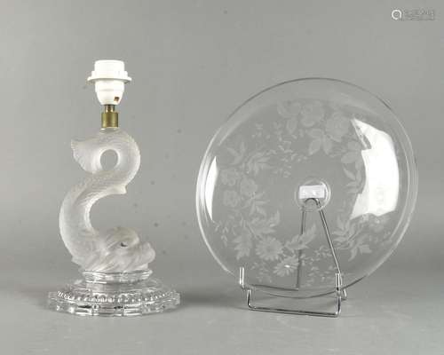 Pied de lampe Dauphin en cristal de Baccarat et coupe à