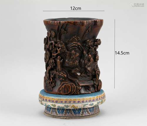 Qing Dynasty Chenxiang Wood Pen Holder