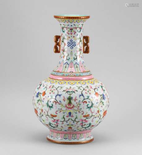 Qing Dynasty Pink Color Appreciation Bottle