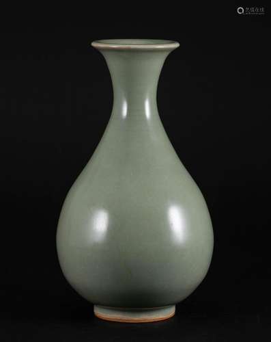 Celadon Jade Pot Spring Bottle