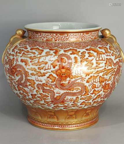 Qing Dynasty alum red dragon patterned jar