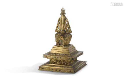 TIBET XVIIIe - XIXe SIÈCLE 西藏地区 18-19世纪<br />
镀金铜浮...