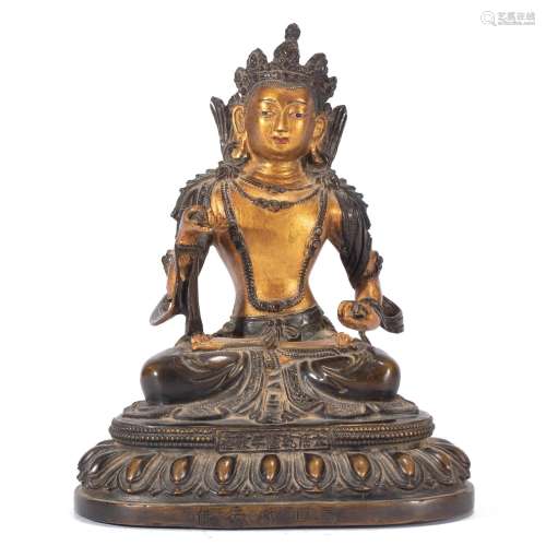 A BRONZE FIGURE OF BUDDHA STATUE