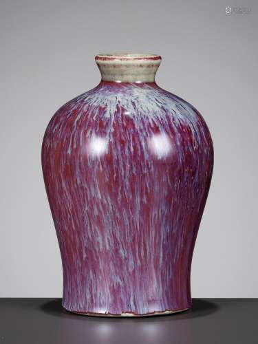 A FLAMBÉ-GLAZED MINIATURE VASE, MEIPING, QING DYNASTY