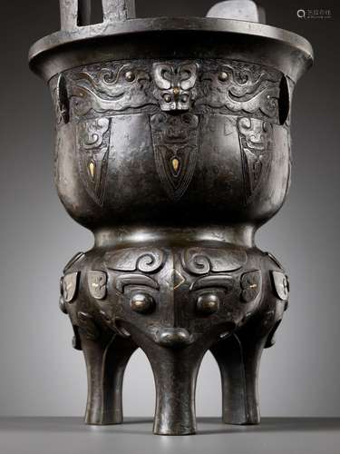 A GOLD AND SILVER-INLAID BRONZE ARCHAISTIC STEAMER, SONG TO ...