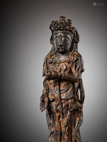 AN EXCEEDINGLY RARE BRONZE FIGURE OF GUANYIN, DALI KINGDOM, ...