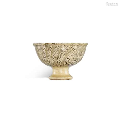 <br />
A marbled clay stemcup, Song dynasty 宋 絞胎高足盃