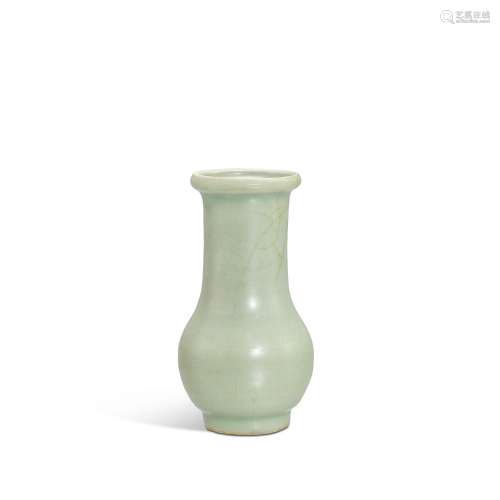 <br />
A Longquan celadon vase, Southern Song dynasty 南宋 龍...