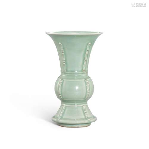 <br />
A Longquan celadon gu-shaped vase, Yuan dynasty 元 龍...