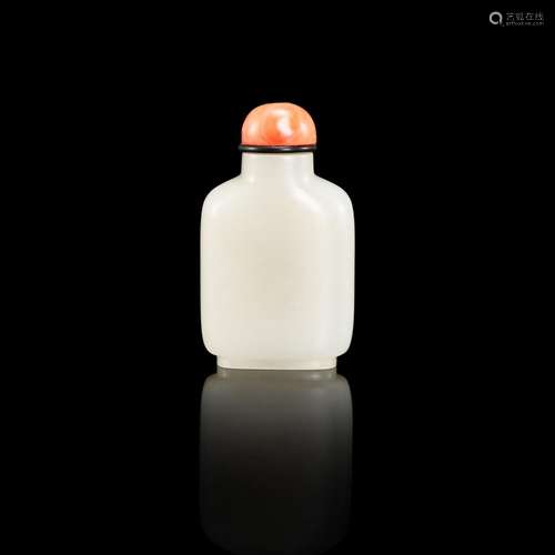 <br />
A white and russet jade snuff bottle, Xingyouhengtang...