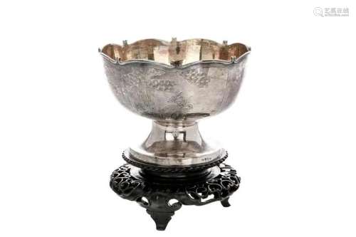 CHINESE SILVER INCISED STEMMED BOWL WITH STAND