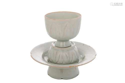 A CHINESE YINGQING GLAZE PORCELAIN TEA CUP SET