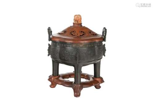 A CHINESE BRONZE ARCHAISTIC CENSER