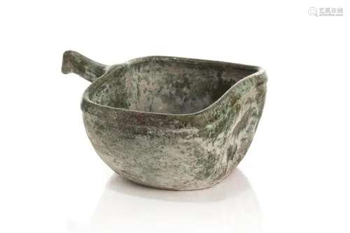 A CHINESE HAN DYNASTY GREEN POTTERY FOOD CONTAINER