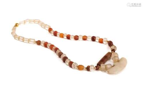 A GLASS & STONE BEADED NECKLACE