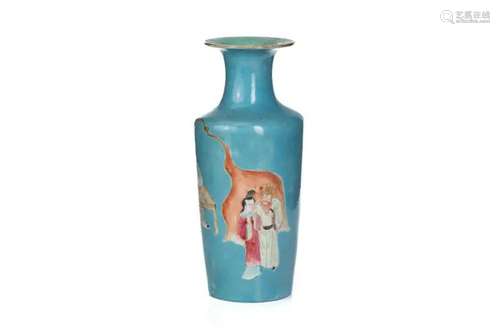 CHINESE FAMILLE ROSE PORCELAIN VASE