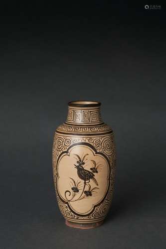 A CHINESE JIZHOU OVOID VASE, PROBABLY SOUTHERN SONG/YUAN DYN...