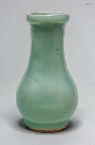 A FINE CHINESE LONGQUAN CELADON VASE, SOUTHERN SONG DYNASTY ...