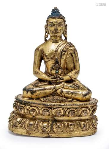 A TIBETAN GILT BRONZE SEATED FIGURE OF BUDDHA AMITAYUS, 15TH...