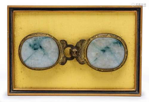 A CHINESE FRAMED GILT BRONZE AND JADEITE BELT BUCKLE, LATE Q...