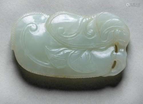 A CHINESE WHITE JADE PENDANT OF A PEA, QING DYNASTY (1636-19...