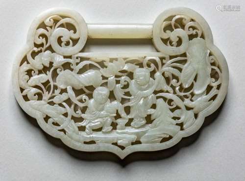 A CHINESE CELADON JADE CARVED PLAQUE, 17TH CENTURY 15x9.5cm