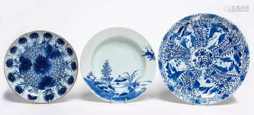 THREE CHINESE BLUE AND WHITE DISHES, QING DYNASTY (1636-1912...