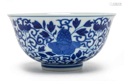 A CHINESE BLUE AND WHITE BOWL, GUANGXU MARK, 20TH CENTURY 11...